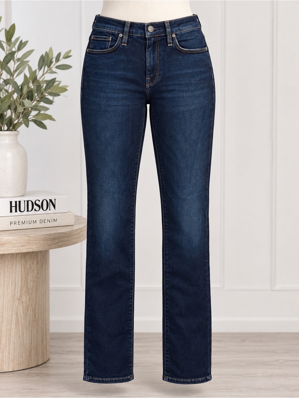 NWT Hudson Nico Mid Rise Straight Leg Jeans Dark Wash Size 26